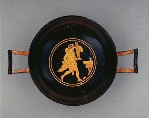 Attische roodfigurige kelk, met afbeelding van Diomedes die het magische Palladium steelt, een standbeeld van Pallas Athena, uit Apulië, laat 5e eeuw v.Chr.